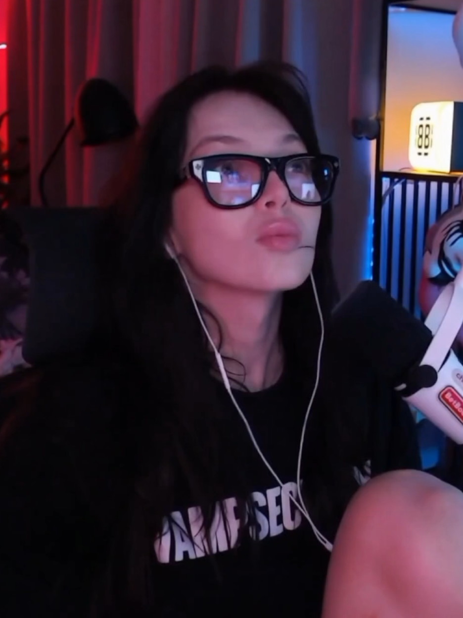 @Twichgirlclip