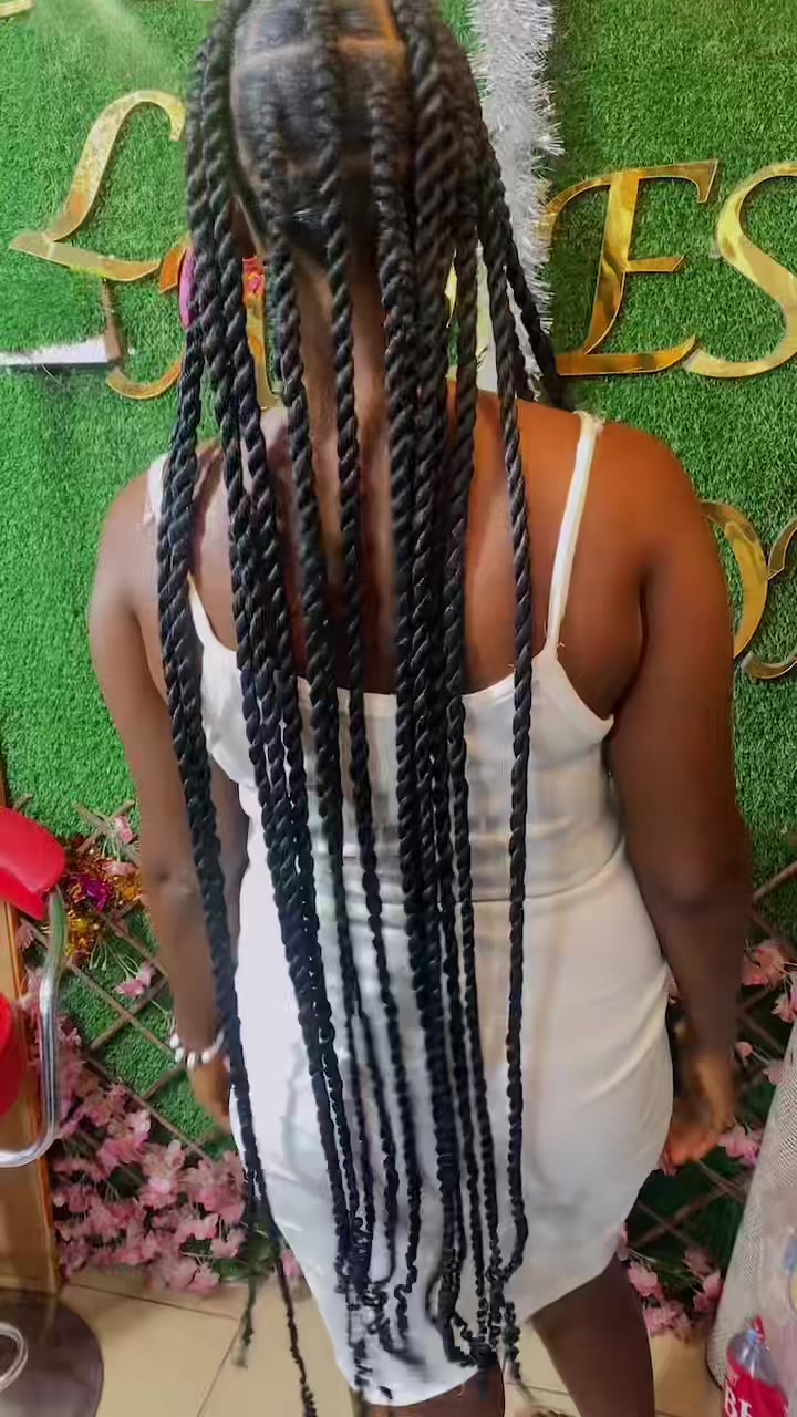 @CLASSIC LADIES SALOON