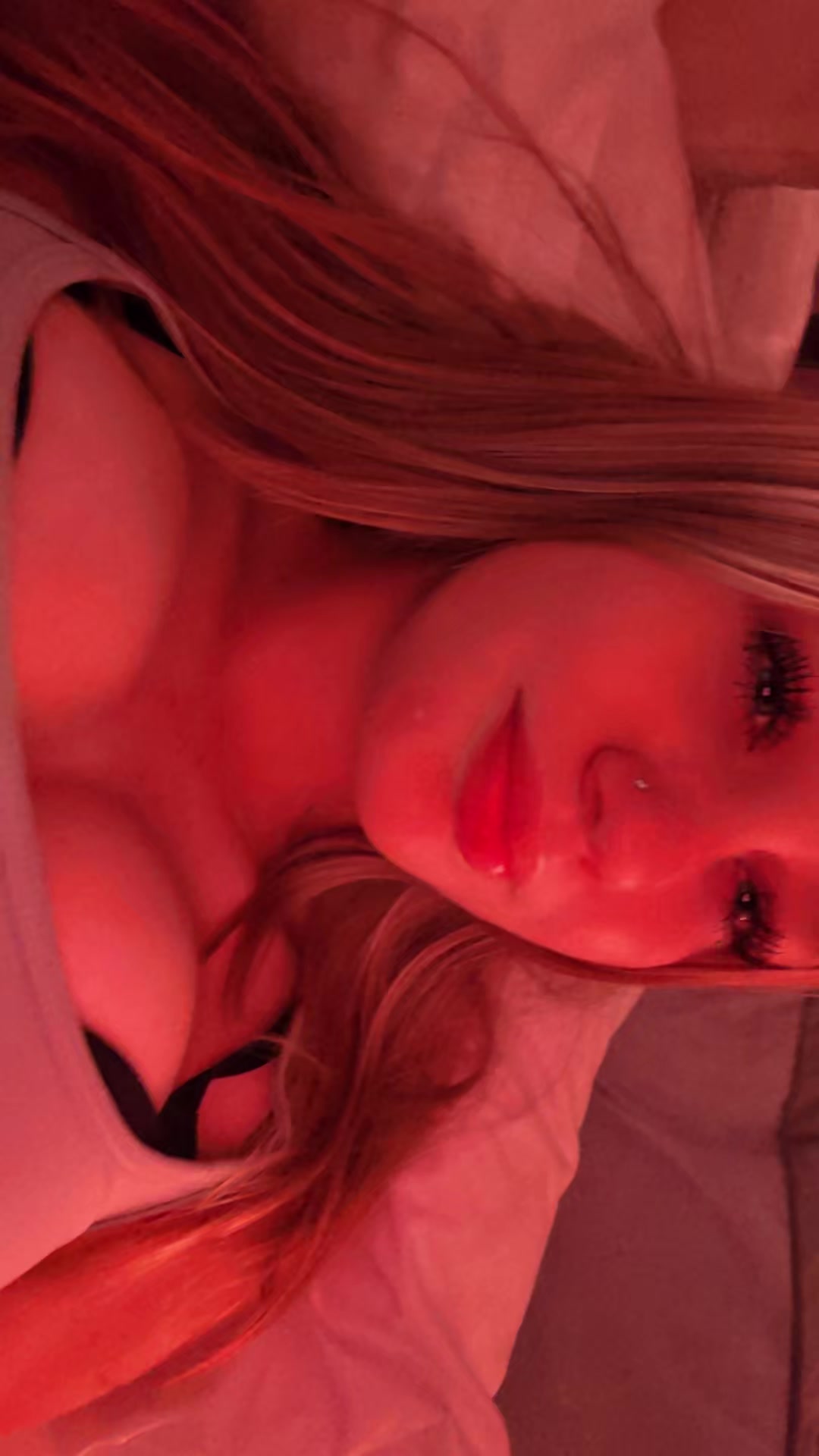 @ellaa🕸️