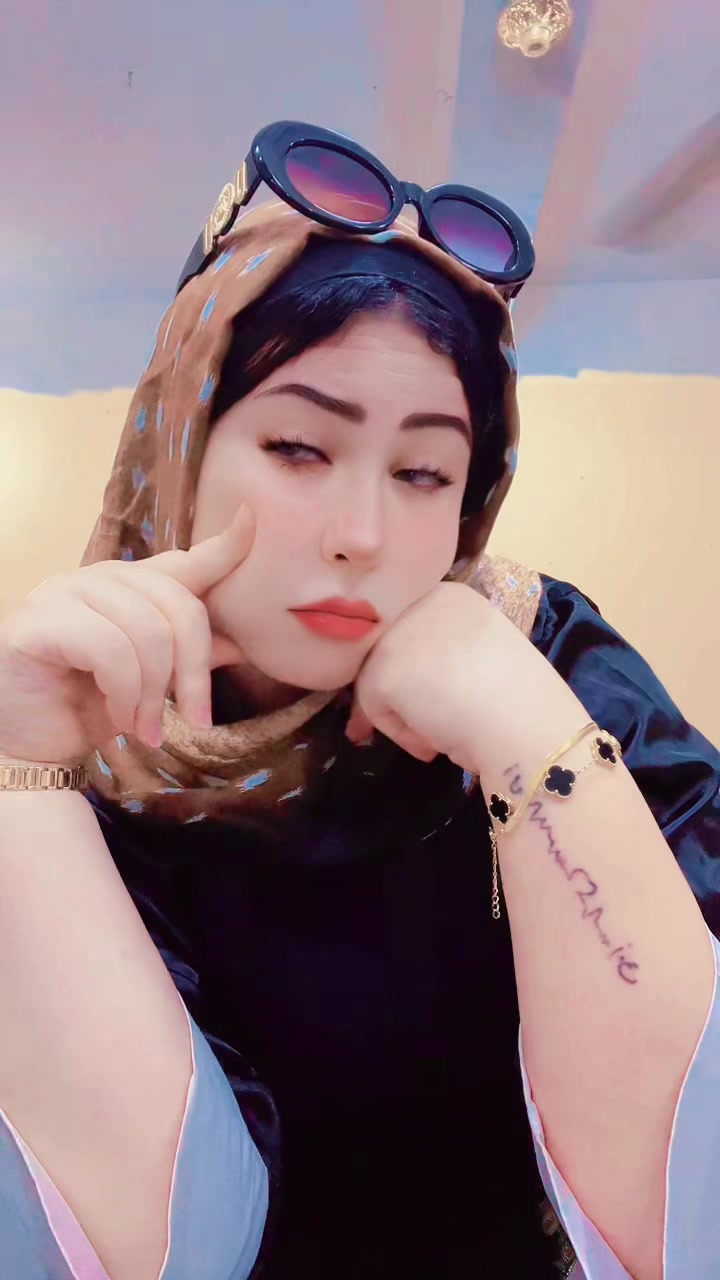 @آلبااااش ممرضهـ☺️🦋💋