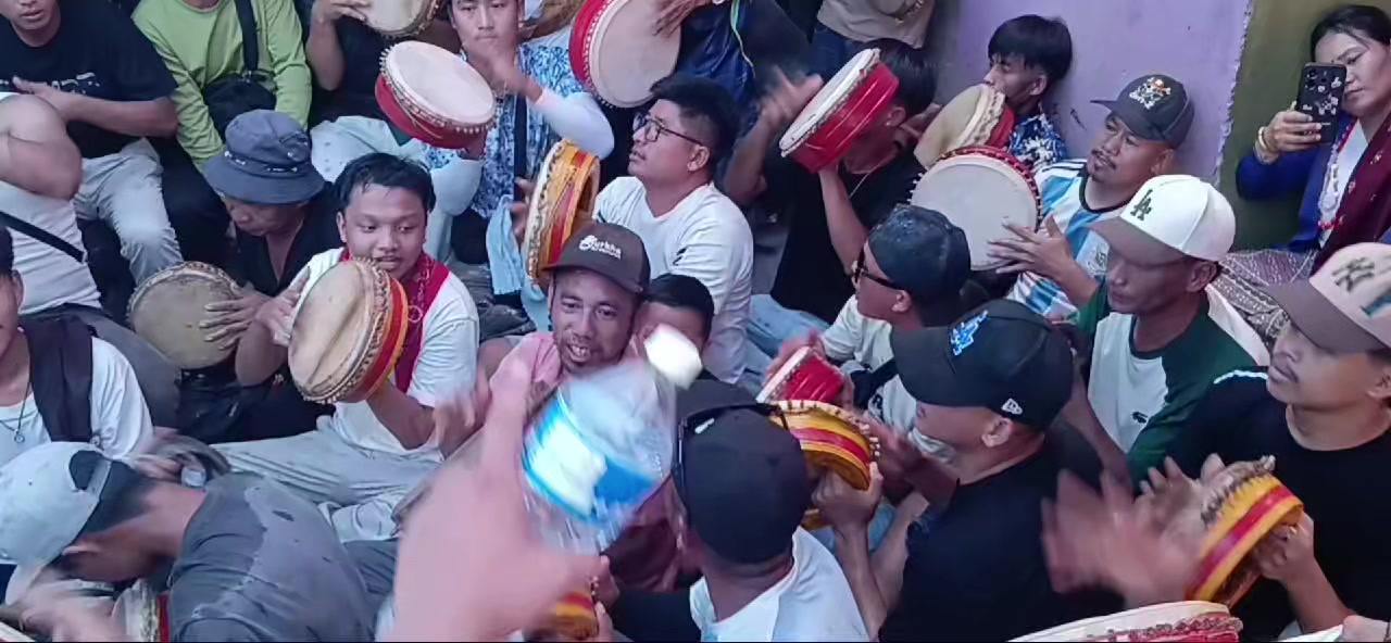 @Dev pochhu gurung