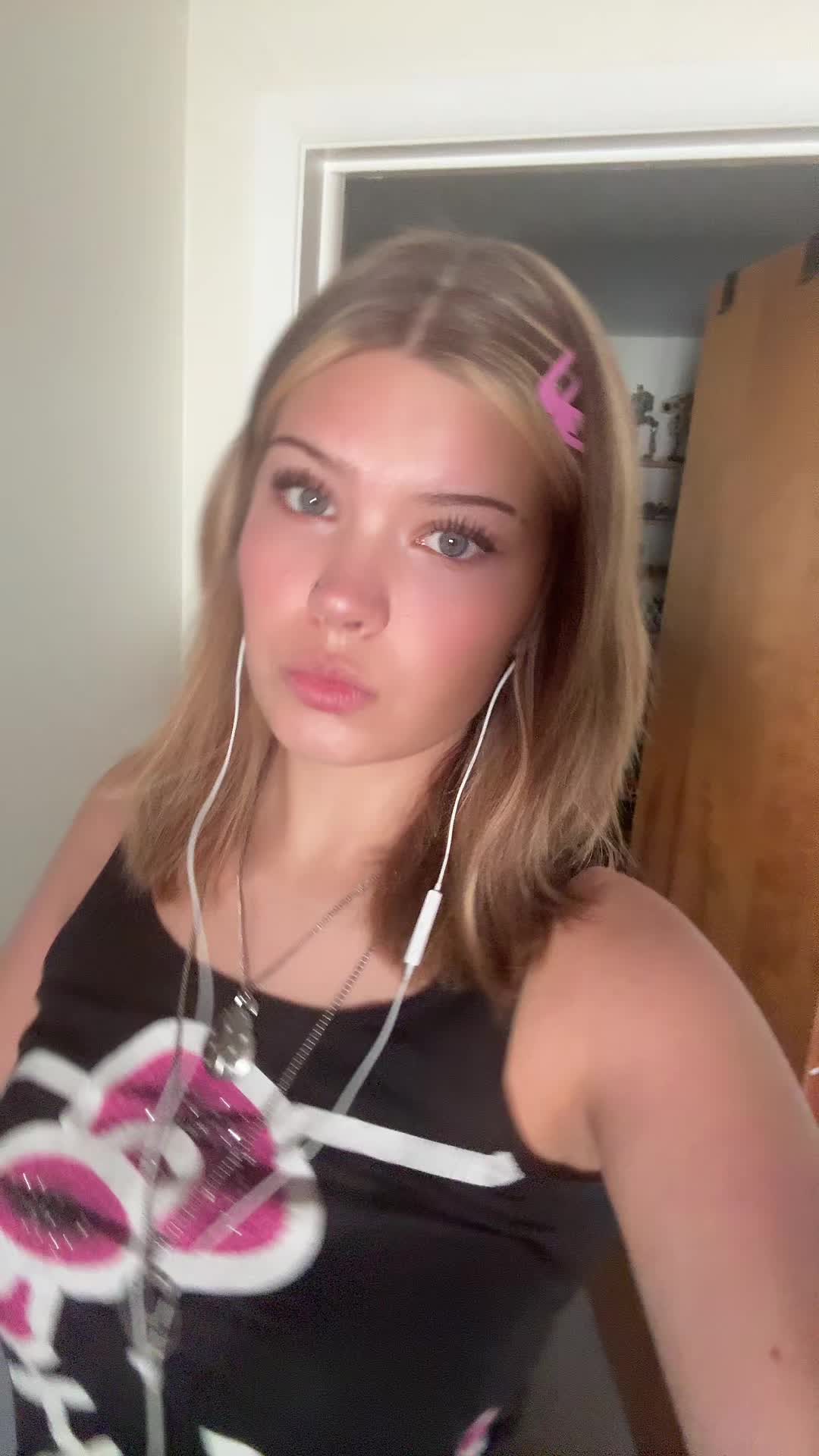 @hellokittystd