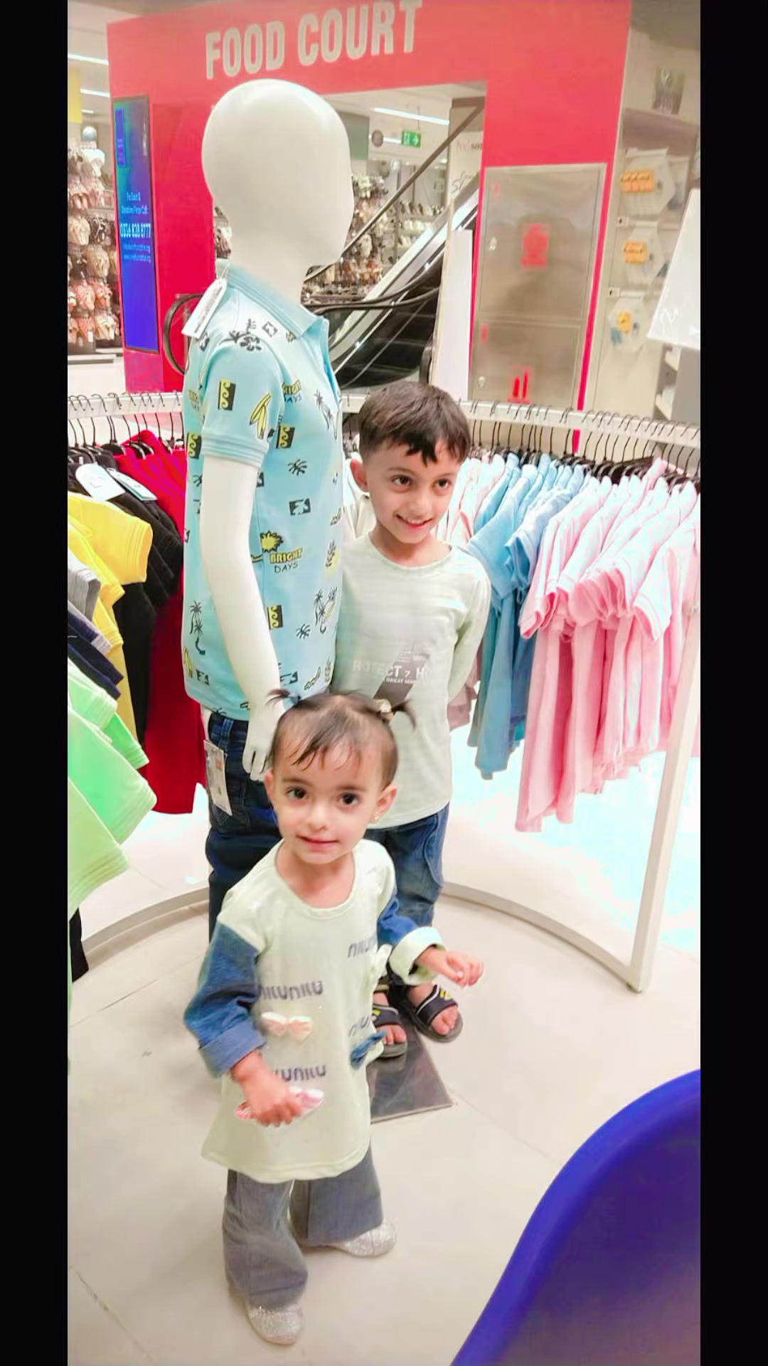 @✨😎GoحaR & Zaرliش WORLD👑🥰