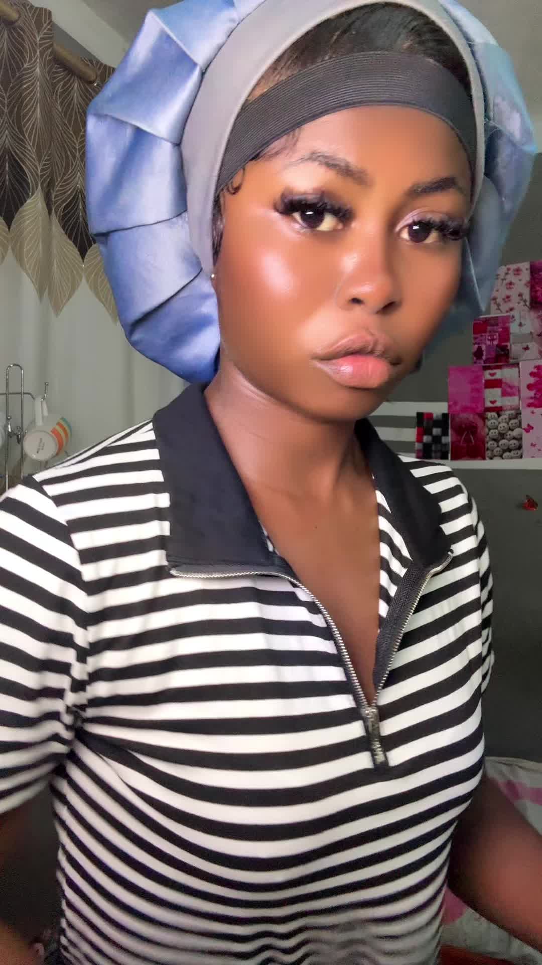 @ᥫ᭡ 𝓢𝓱𝓮𝓲𝓵𝓪