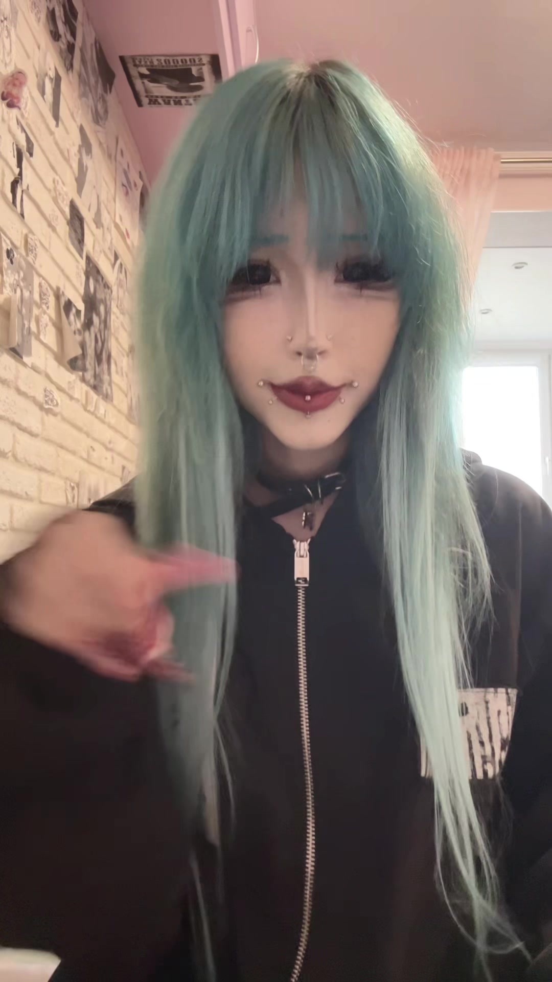 @килл семпай ￢o(￣-￣ﾒ)