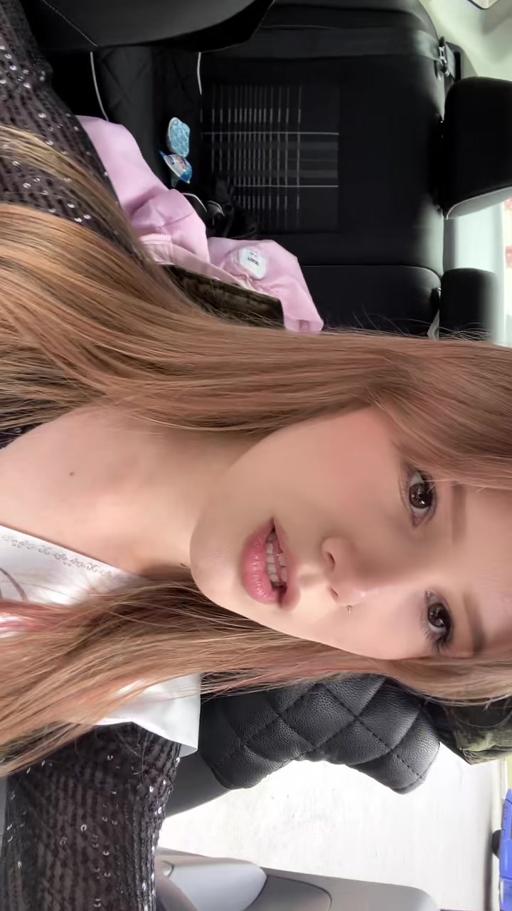 @rrelony👙