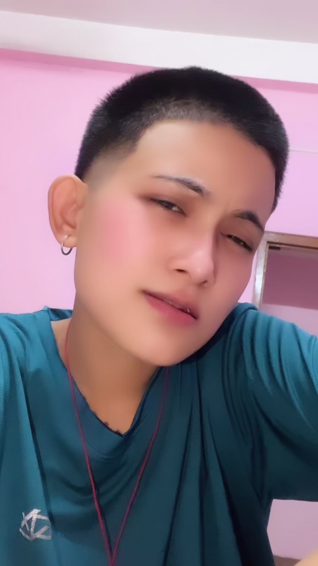 @🧿 Ug͟y͟e͟n͟ L(&loz;&trade;🌒
