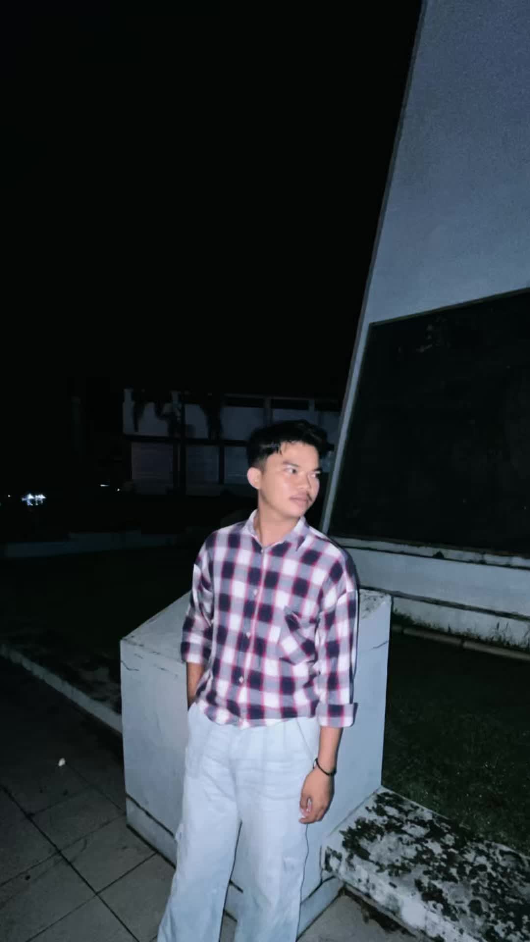 @sann…-