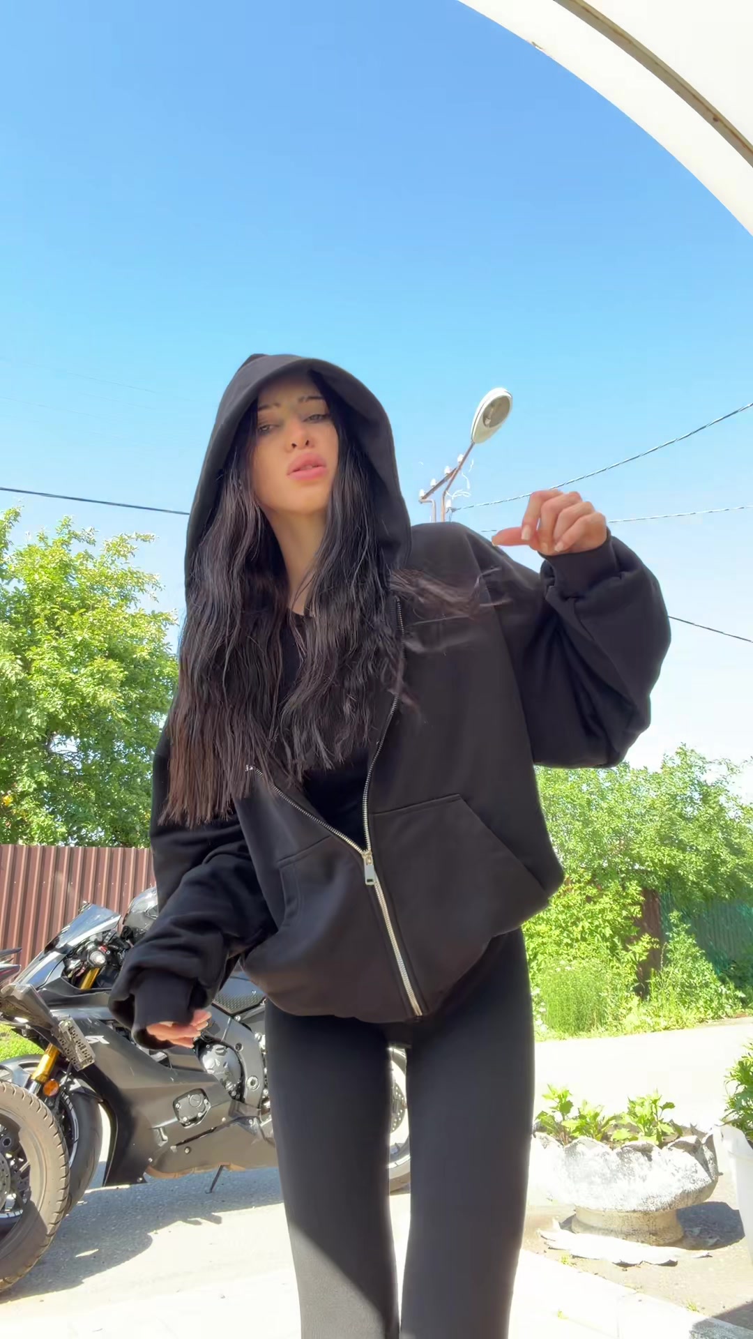 @Riri