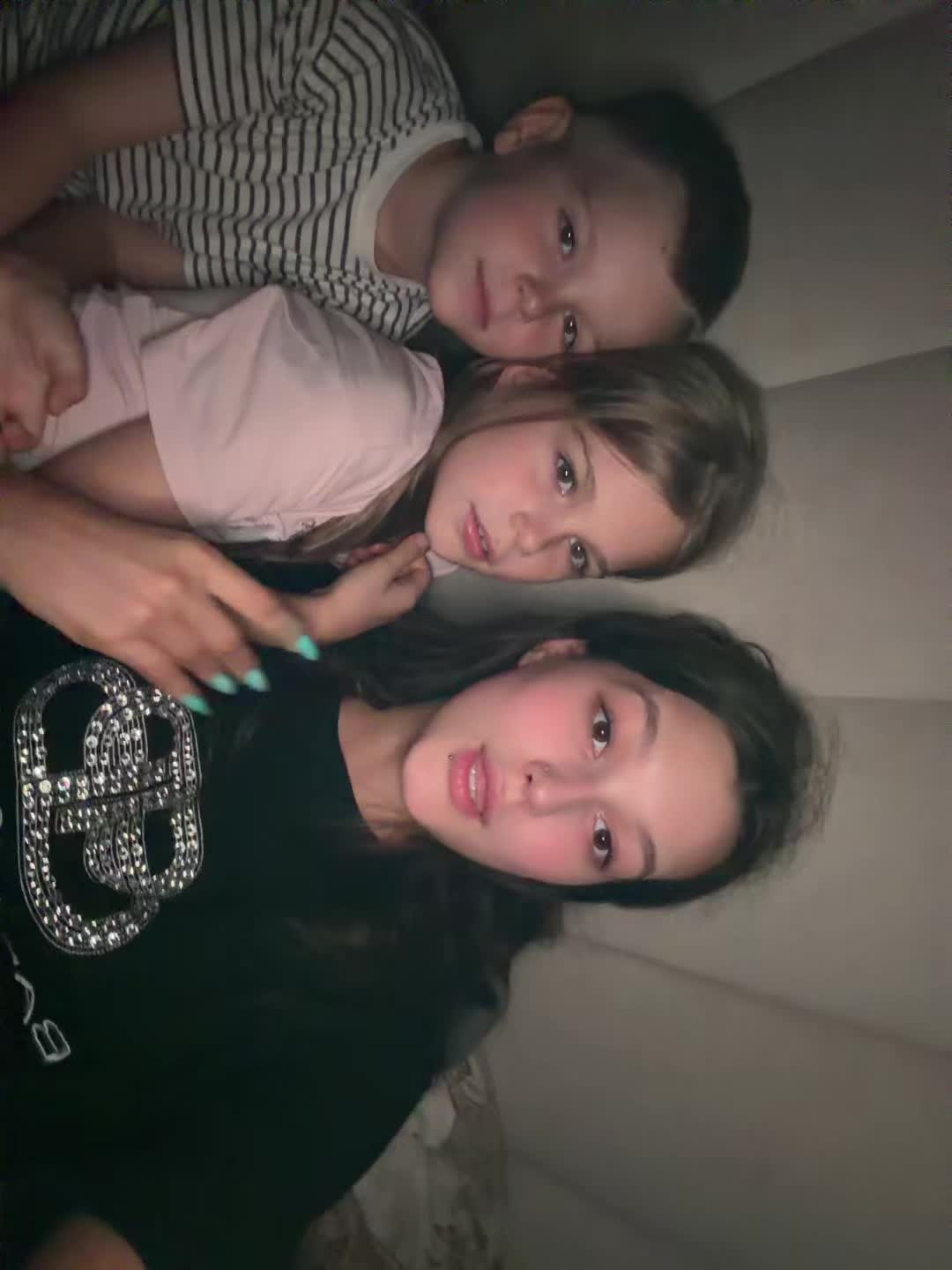 @ARINAREYZ