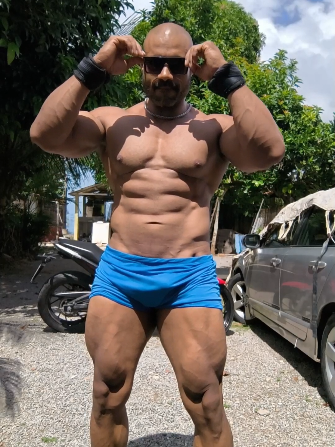 @⚡BIG STRONG⚡
