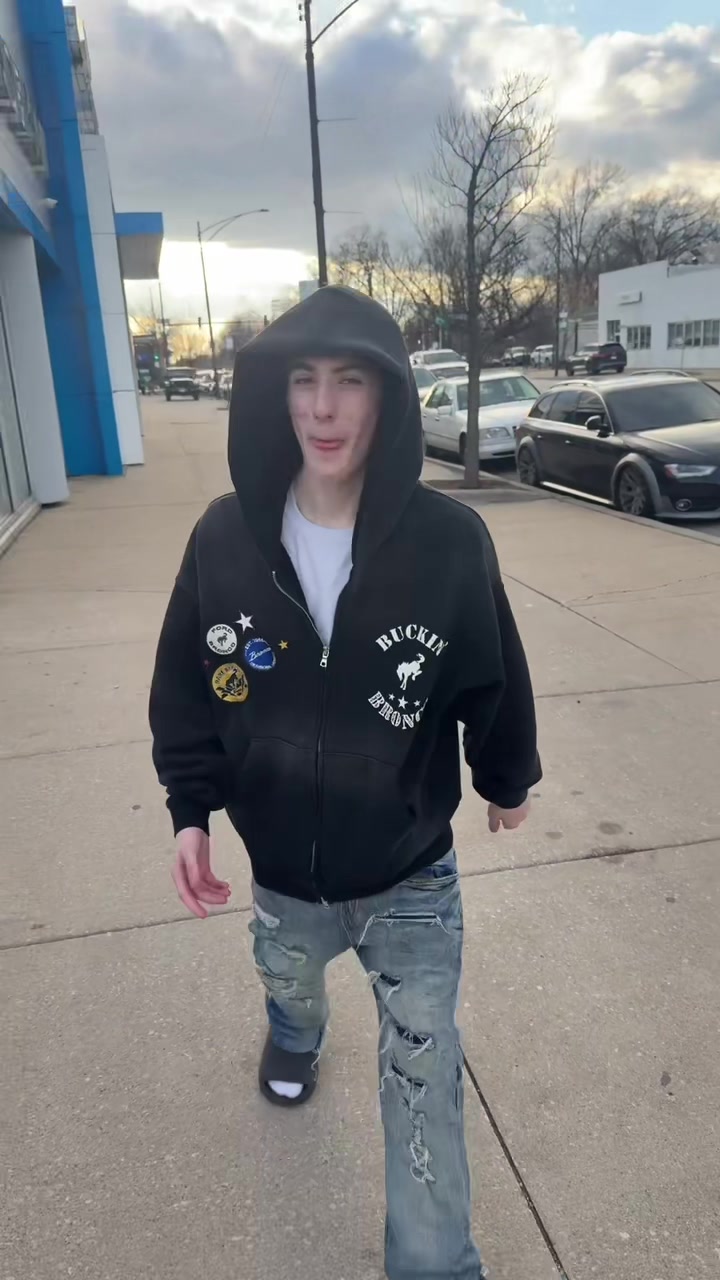 @jakeybenz0