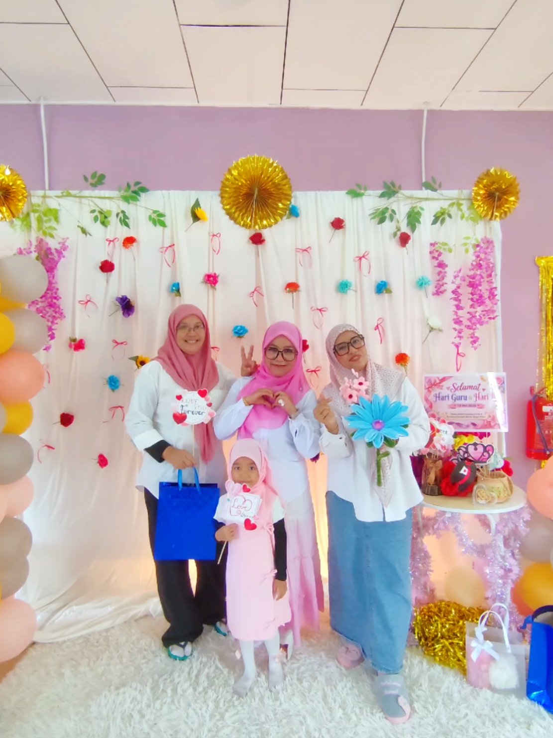 @Dhia Alya