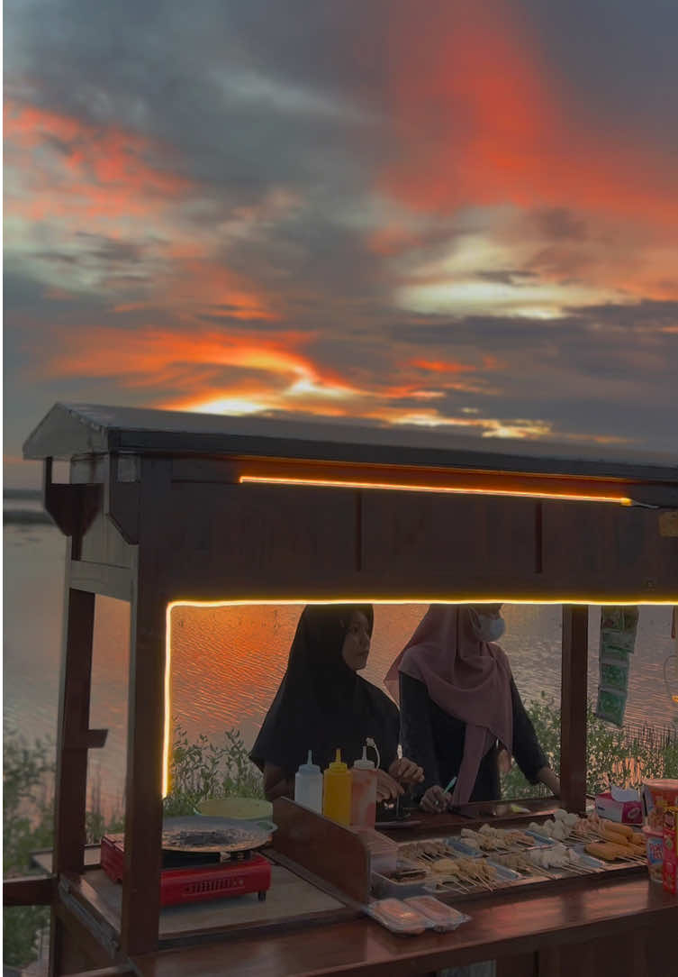@Sunset Halodek
