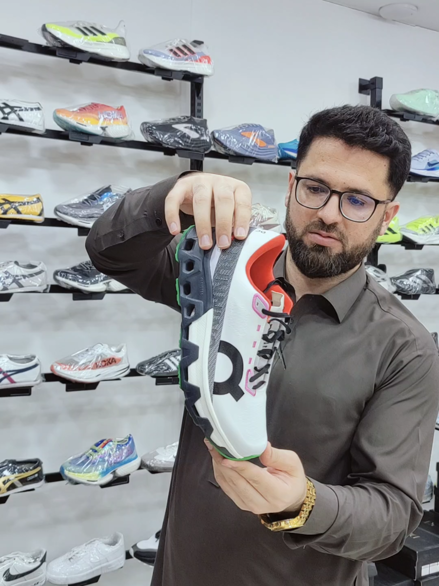 @The Sneaker Toe