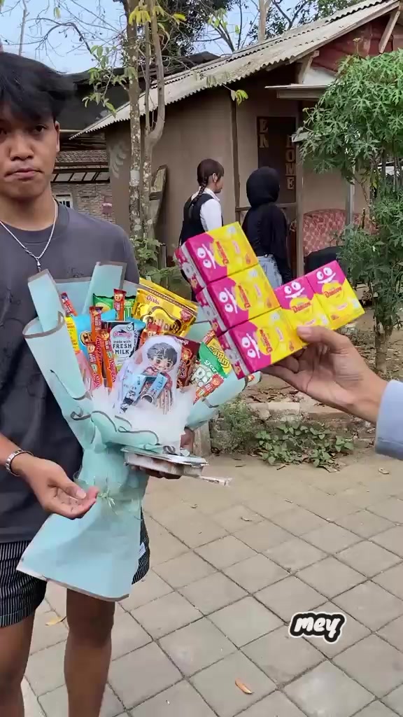 @๐๐๐ฆ_๐ ๐ก๐๐๐ข