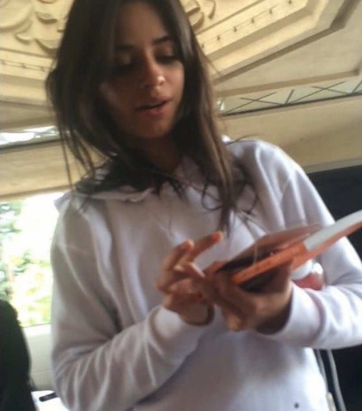 @xio_cabello