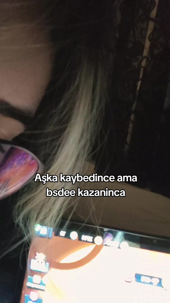 @Esr&aacute;🍫