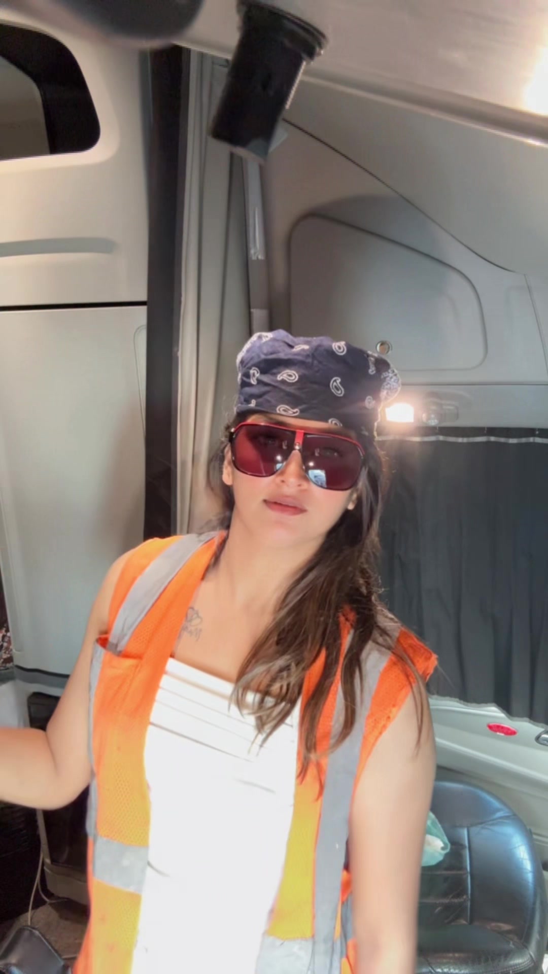 @Officialjeeti