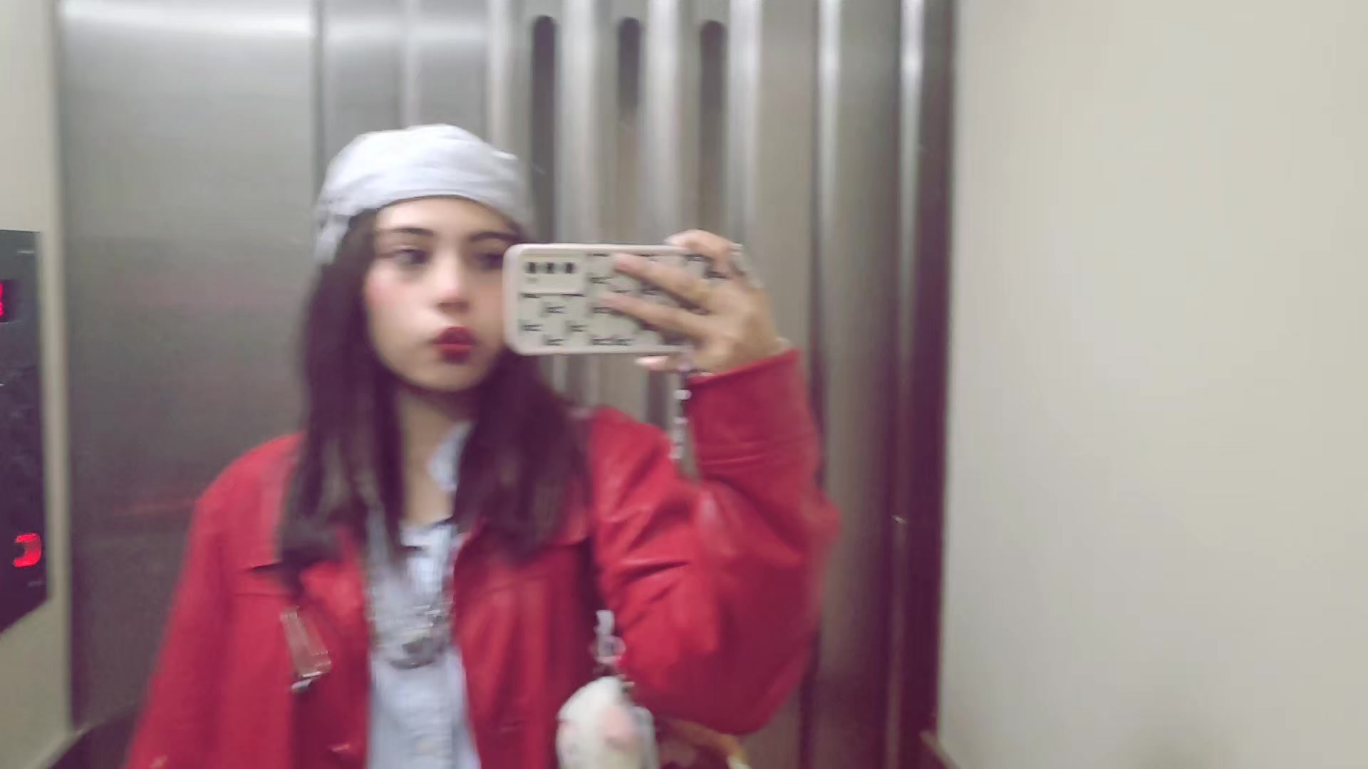 @lucy.