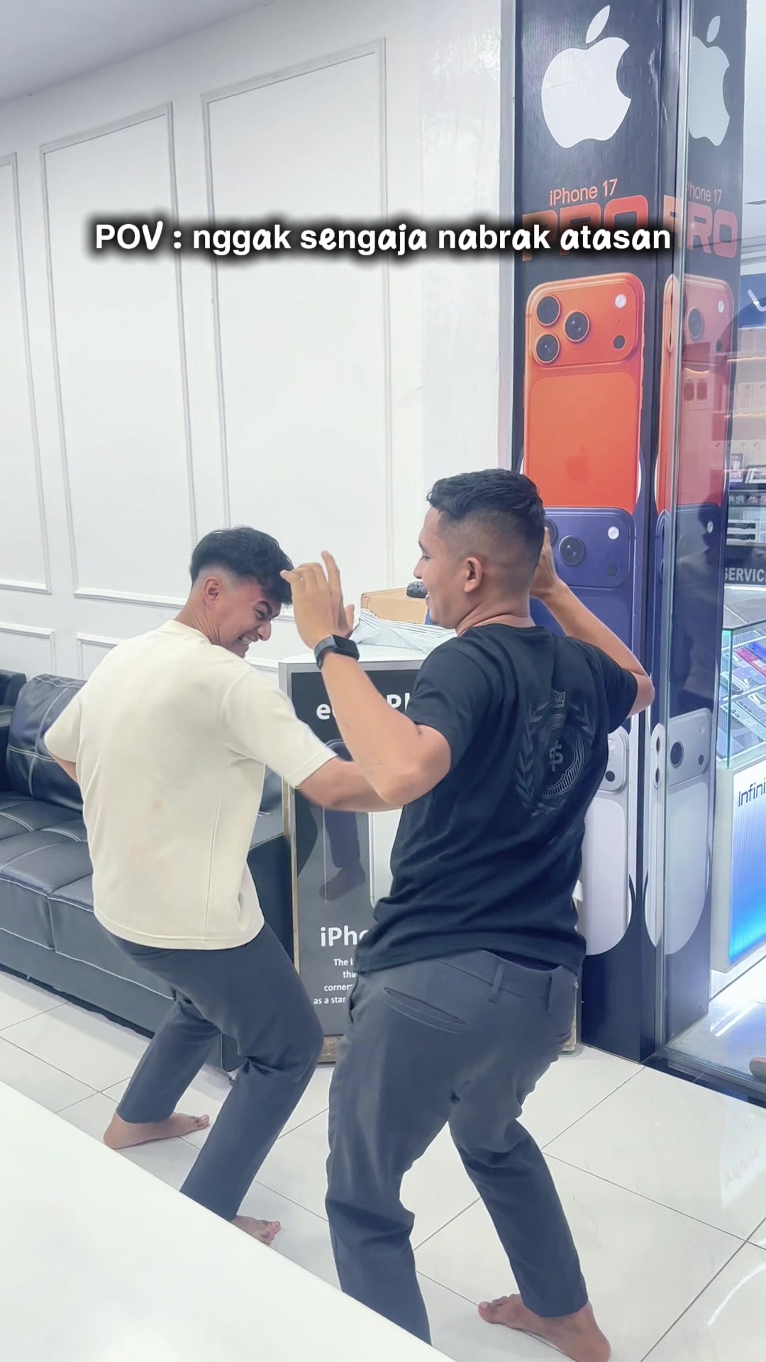 @EOS IPHONE STORE