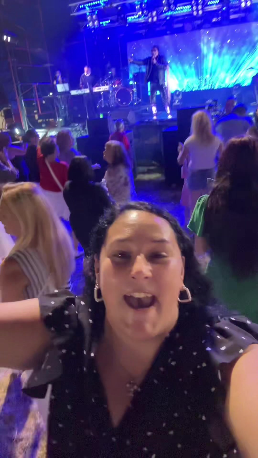 @Krazymonicaa