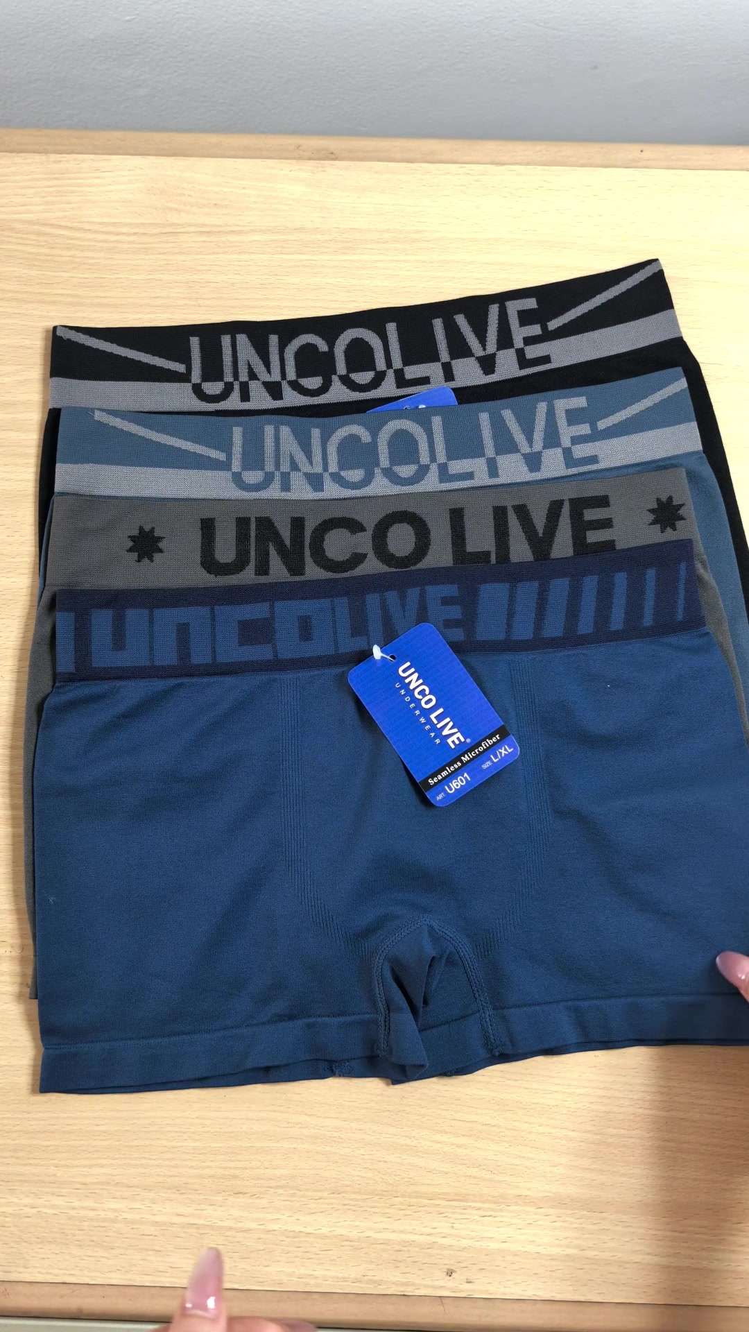 @Uncolive