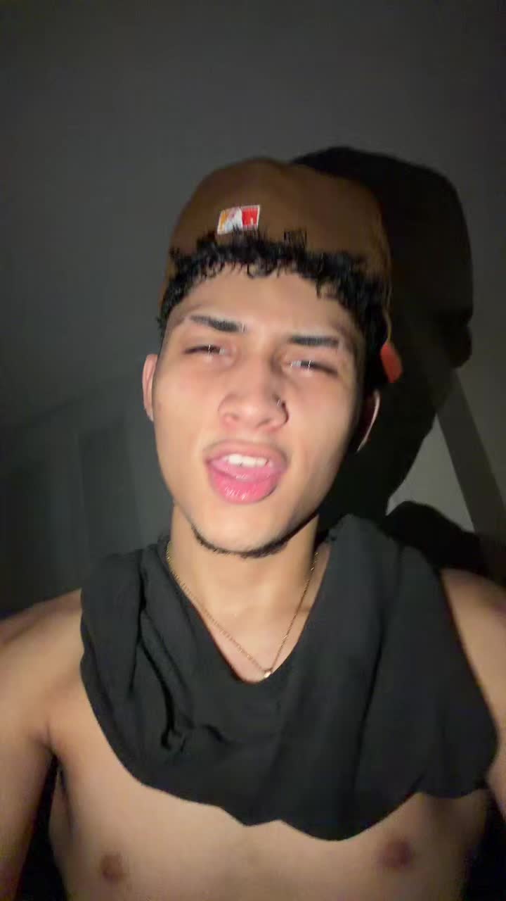 @Alexitoo_PR🙈