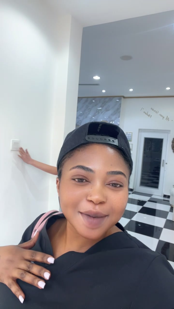 @Adel Lash & Beauty/Educator