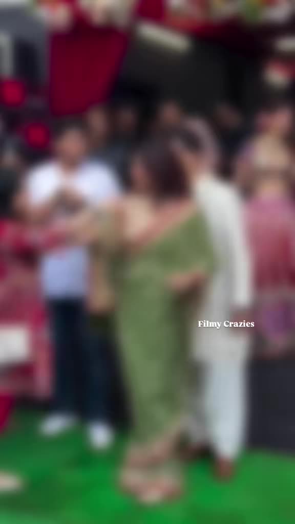 @Hina Khan 💎