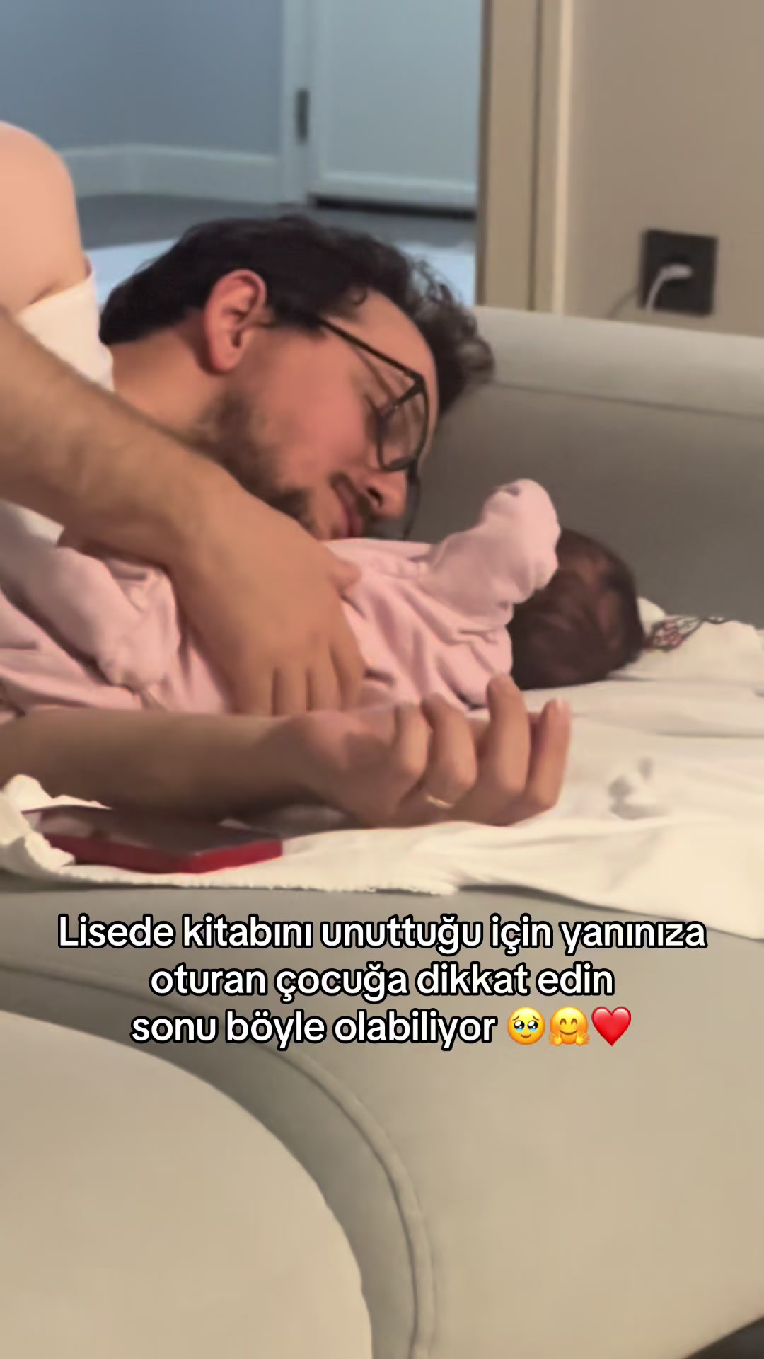@Dr Frambuaz 🩺🩷🪩
