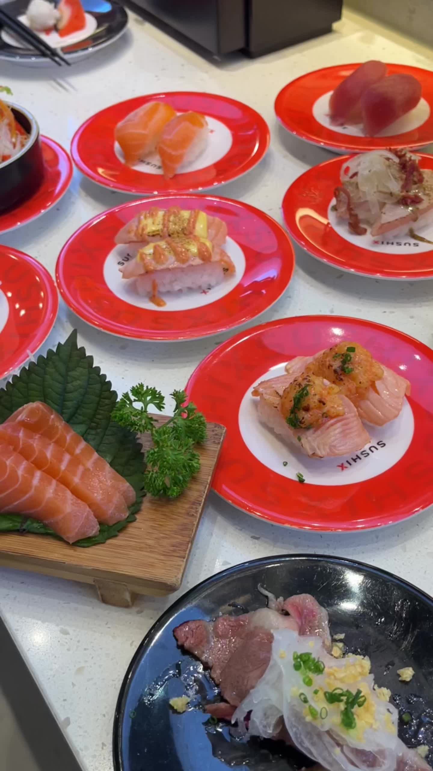 @SUSHIX- Sushi Băng Chuyền