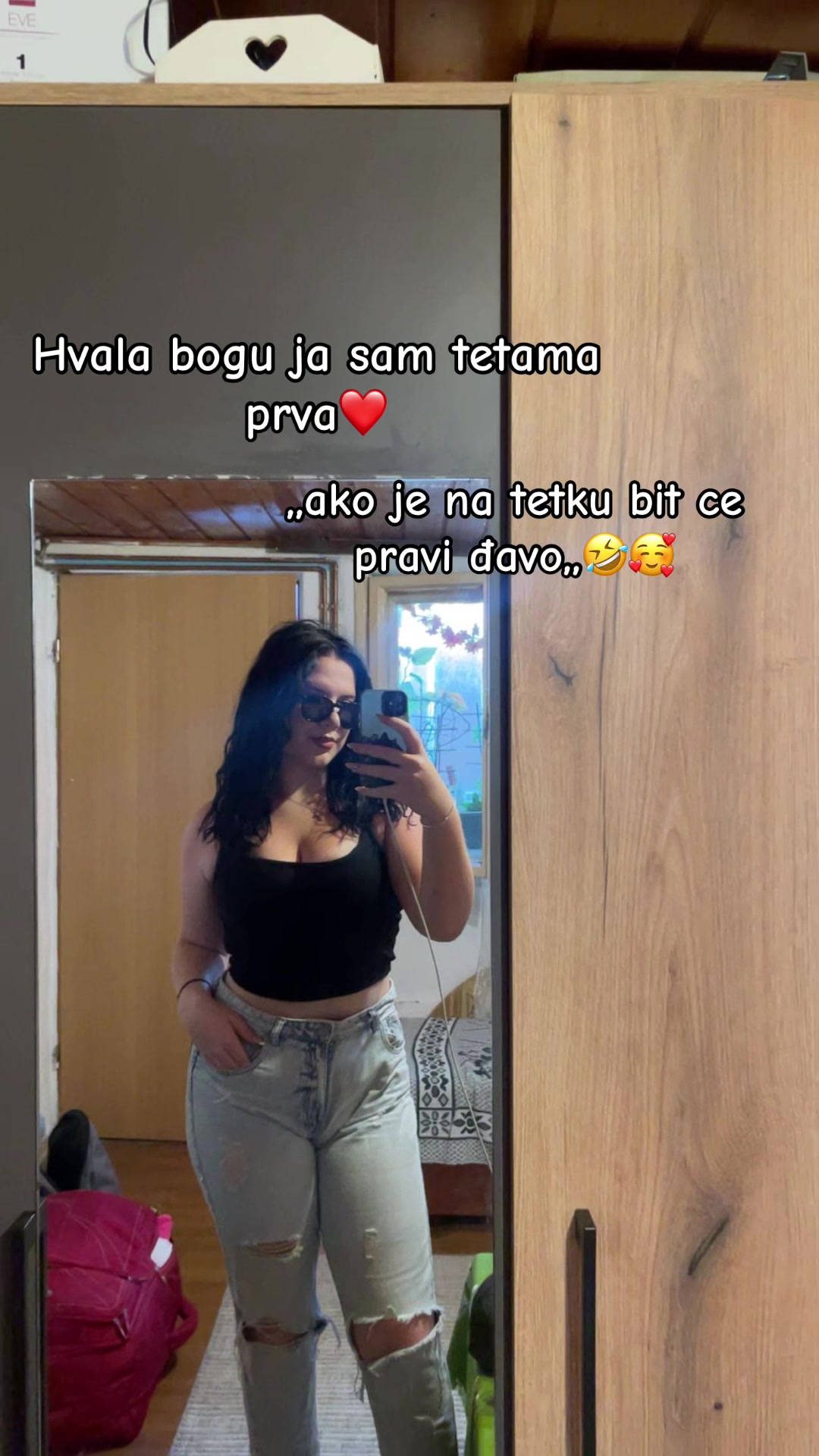 @𝐿𝑎𝑟𝑎🦥