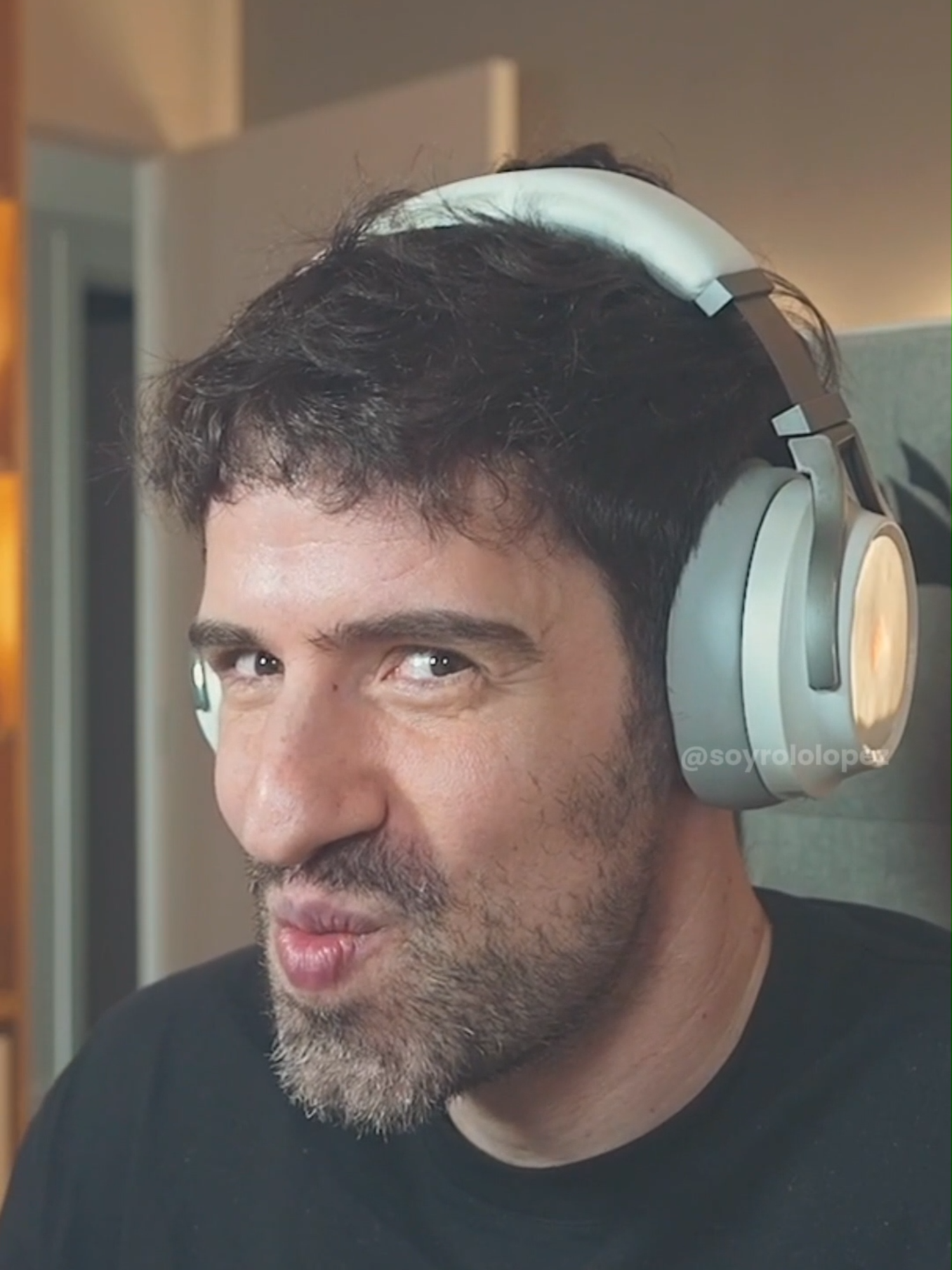 @𝐑𝐎𝐋𝐎 𝐋𝐎𝐏𝐄𝐙