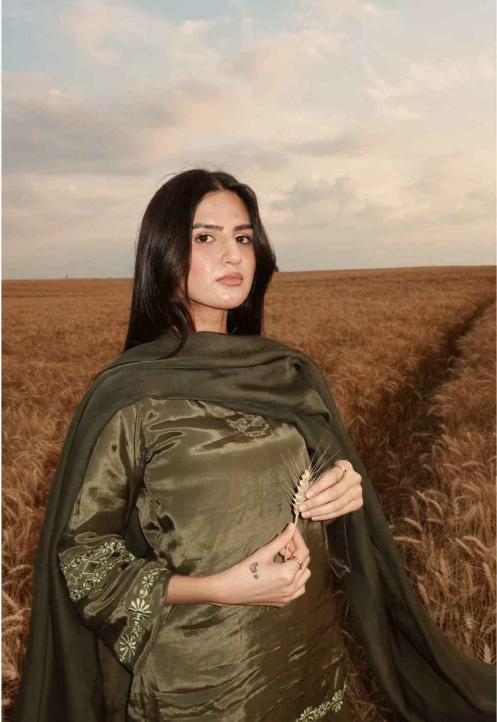 @Khushi.wrch ᥫ᭡