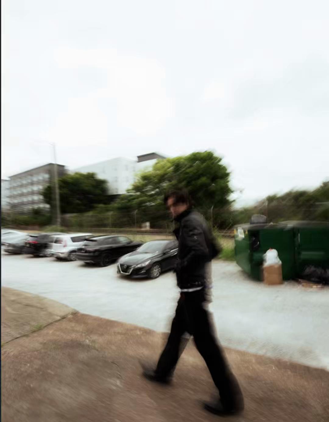 @𝘤𝘩𝘢𝘴𝘦 𝘧𝘰𝘭𝘭𝘰𝘸𝘴<3