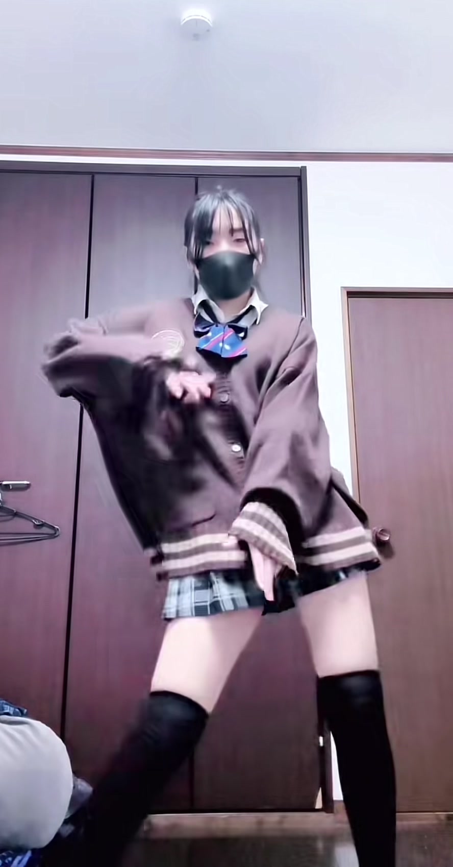 @・