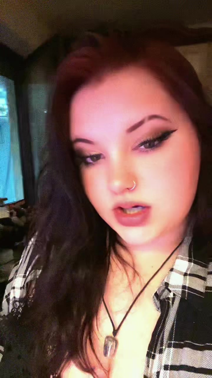 @𝐃𝐚𝐢𝐬𝐲 🥀