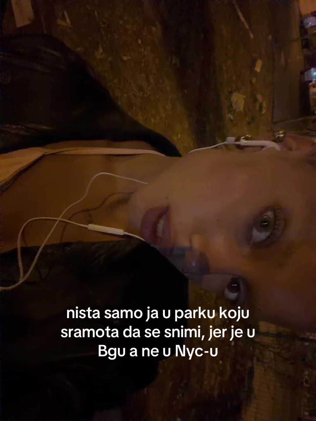 @Lores