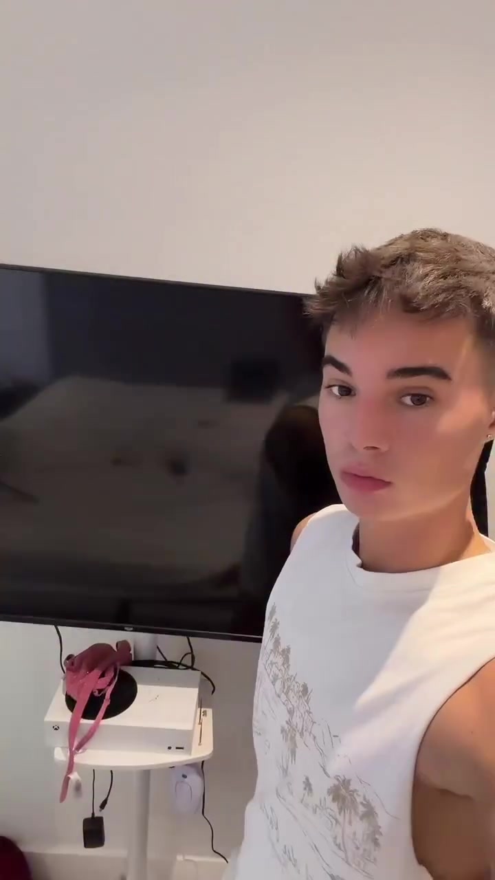 @𝐄𝐦𝐢𝐫𝐇𝐚𝐍