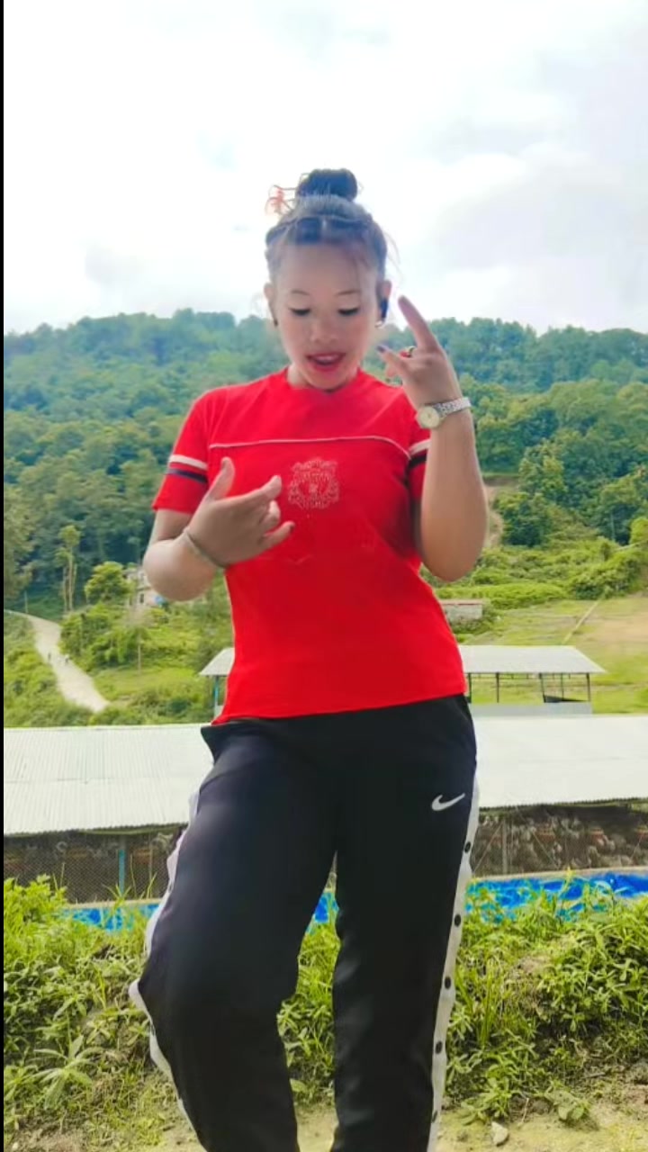 @☦️सोफिया चेपाङ्ग🇳🇵