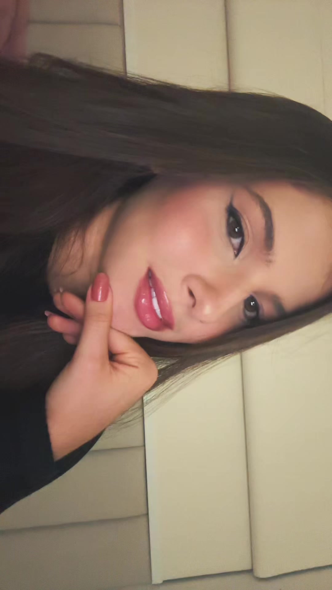 @LARACOSTAAB_