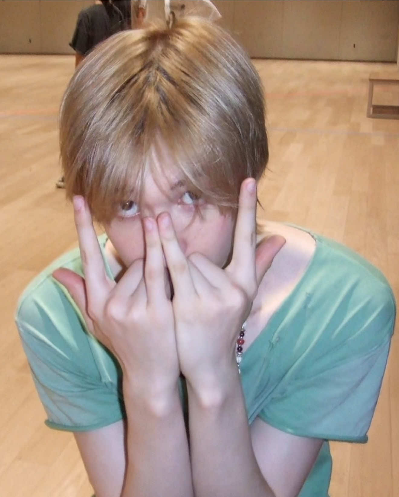 @YJ