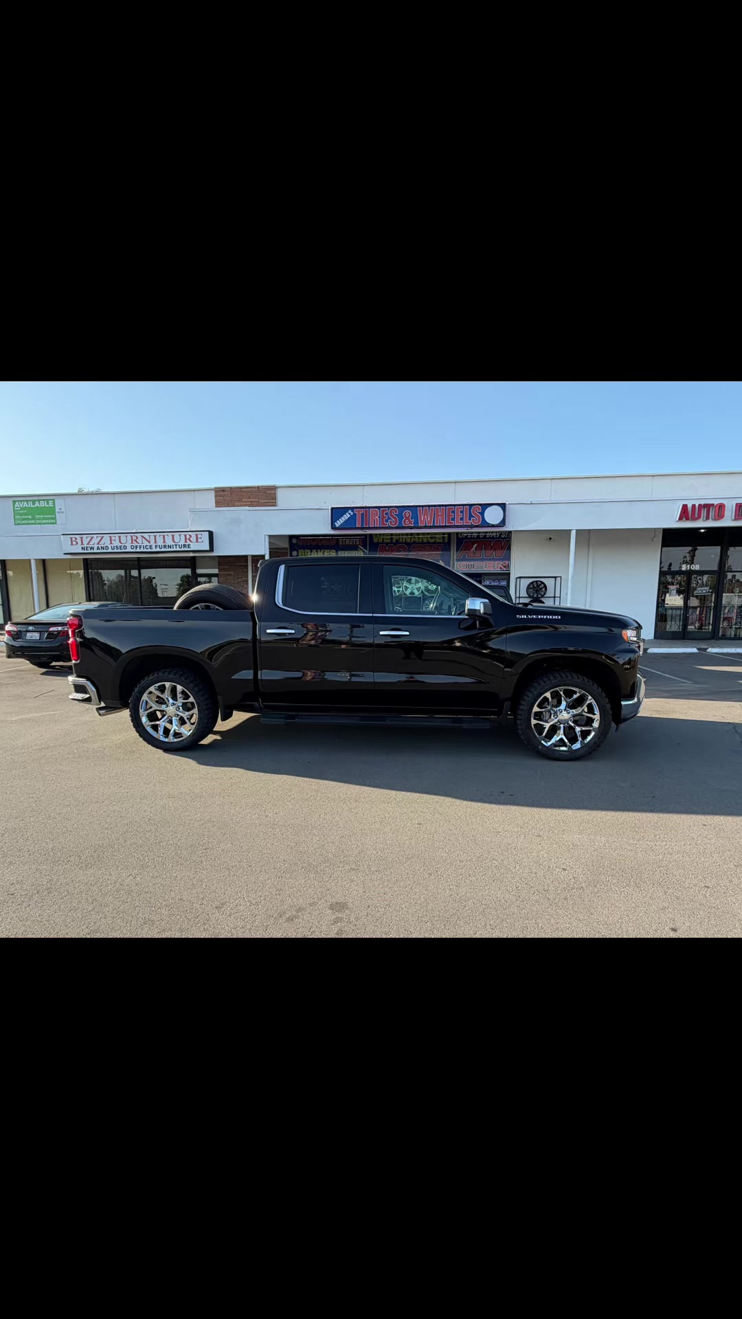 @ARANDAS TIRES MONTCLAIR