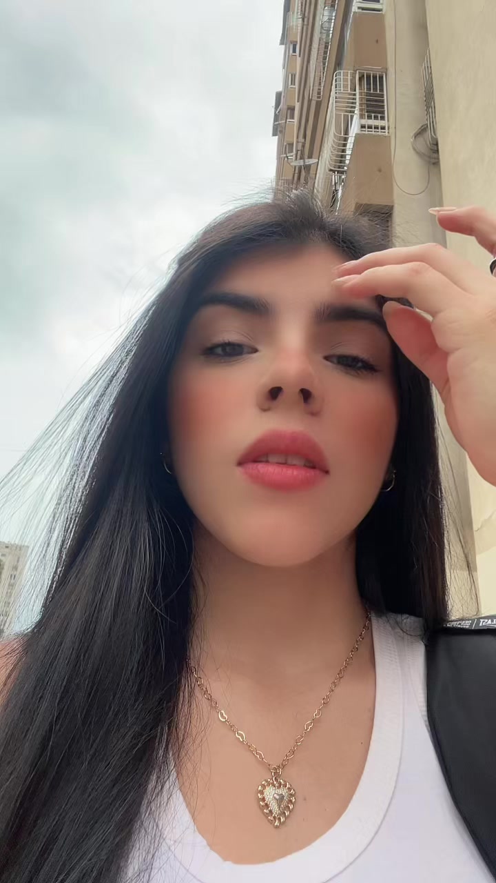 @L A U