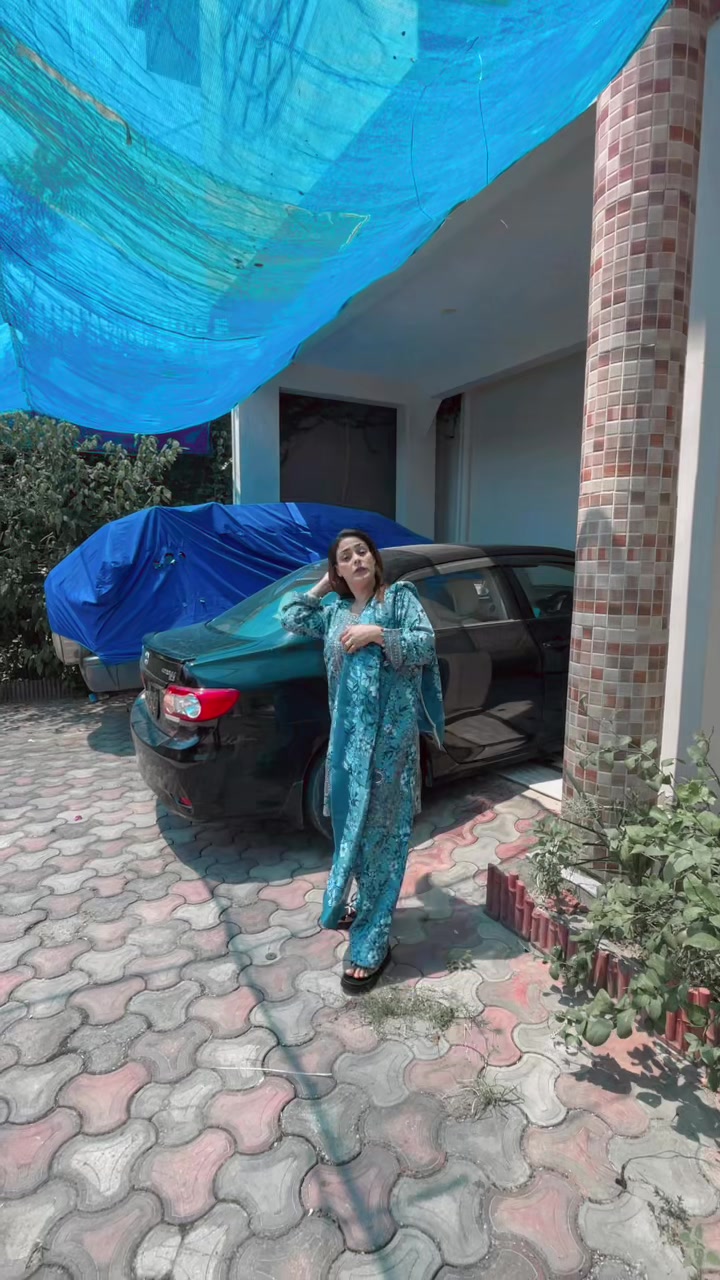 @Naina karachi