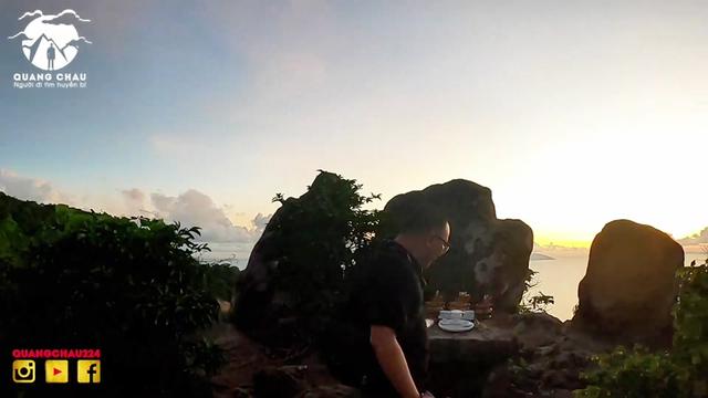 @Người Đi T&igrave;m Huyền B&iacute;