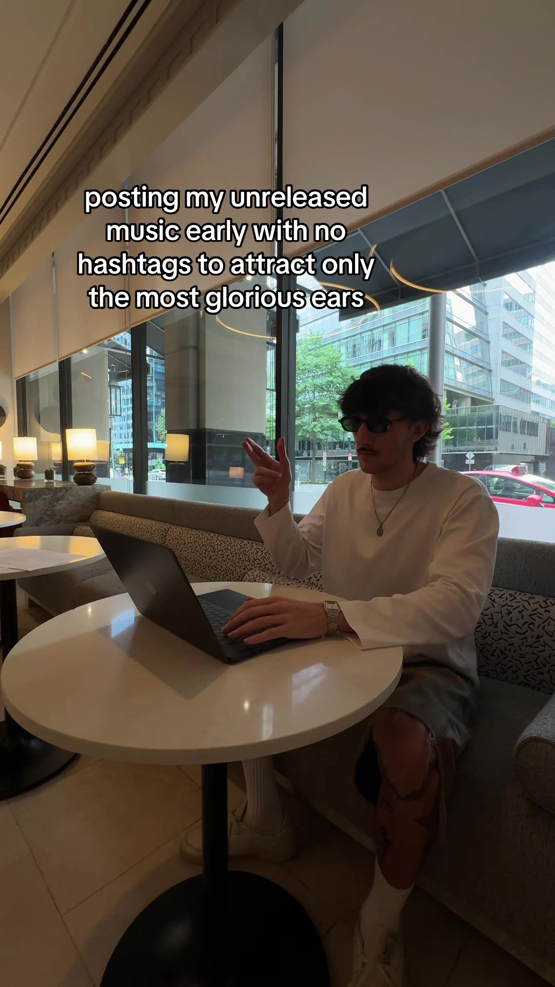 @bradeazy
