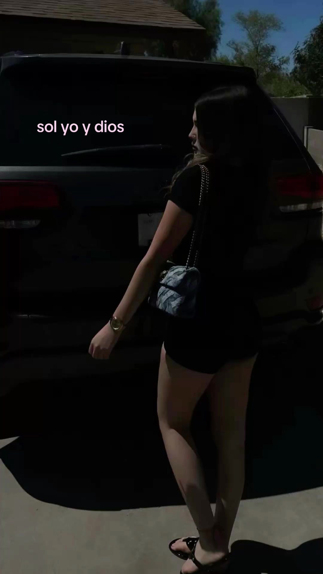 @𝒮