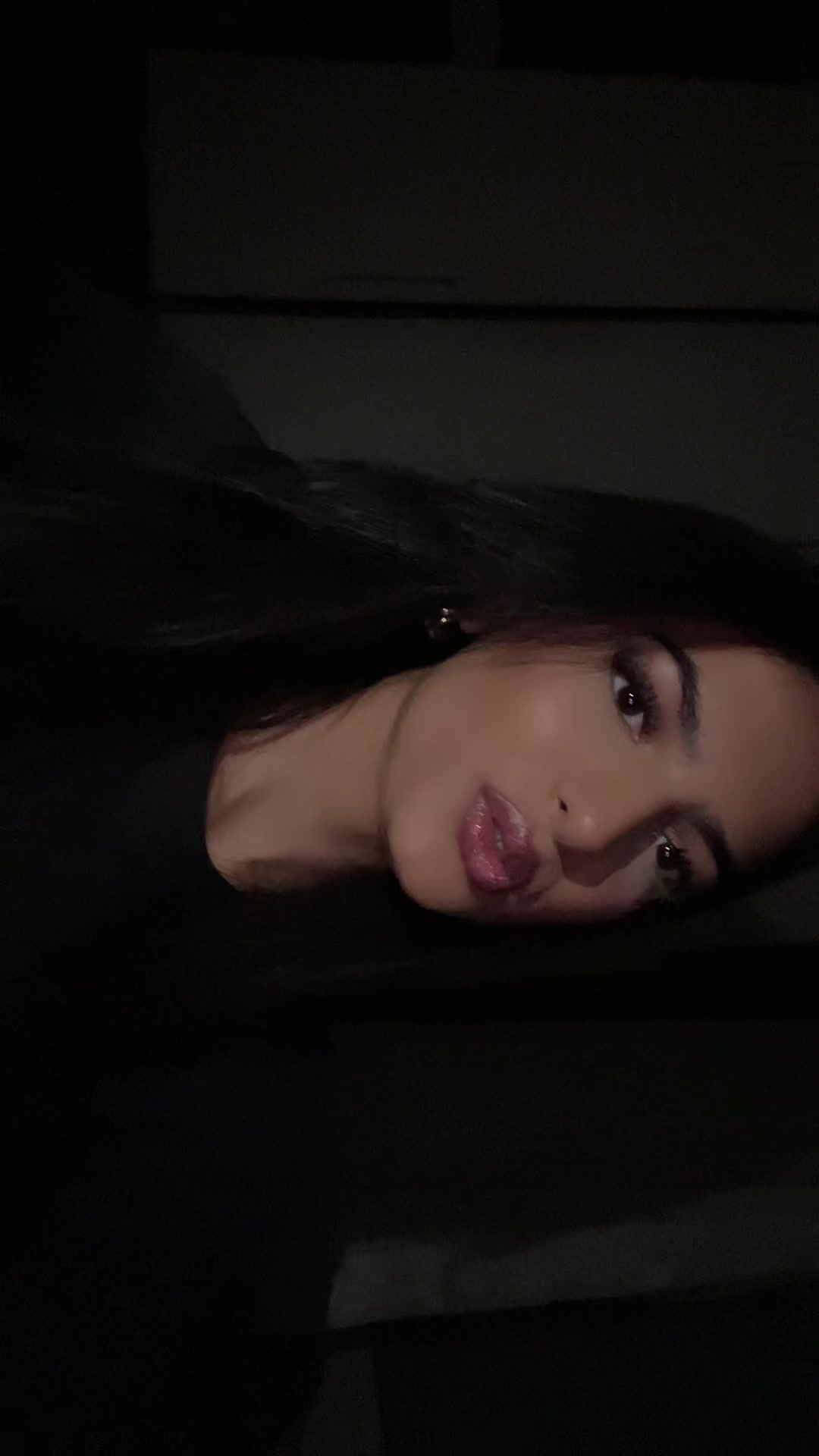 @☬